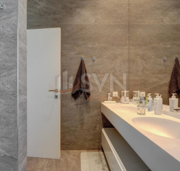 Apartament, 6 camere cu loc parcare subteran inclus Bucuresti/Herastrau