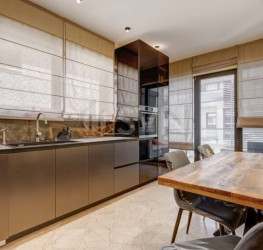 Apartament, 6 camere cu loc parcare subteran inclus Bucuresti/Herastrau