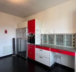 Apartament, 6 rooms with outdoor parking included Bucuresti/Sisesti