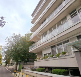 Apartament, 6 rooms with underground parking included Bucuresti/Primaverii