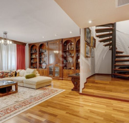 Apartament, 6 rooms with underground parking included Bucuresti/Herastrau