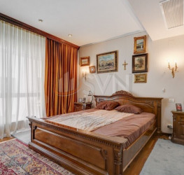 Apartament, 6 rooms with underground parking included Bucuresti/Herastrau