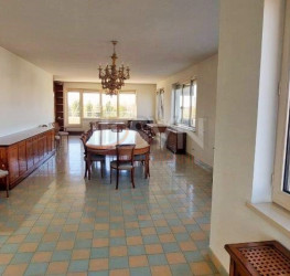 Apartament, 7 camere cu loc parcare subteran inclus Bucuresti/Soseaua Nordului