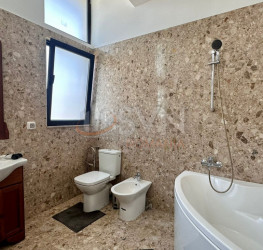 Apartament, 7 rooms with outdoor parking included Bucuresti/Bucurestii Noi