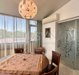 Apartament, 7 rooms with outdoor parking included Bucuresti/Bucurestii Noi