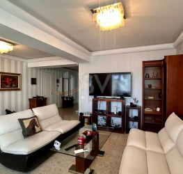 Apartament, 7 rooms with outdoor parking included Bucuresti/Bucurestii Noi