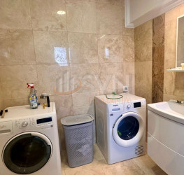 Apartament, 7 rooms with outdoor parking included Bucuresti/Bucurestii Noi