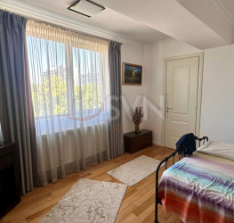 Apartament, 7 rooms with outdoor parking included Bucuresti/Bucurestii Noi