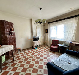 Casa, 10 camere, 250 mp Bucuresti/Alba Iulia