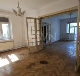 Casa, 10 camere, 306 mp Bucuresti/Capitale