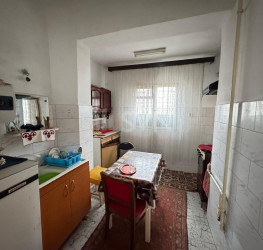 Casa, 10 camere, 360 mp Bucuresti/Calea Calarasilor