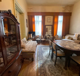 Casa, 10 camere, 380 mp Bucuresti/Calea Victoriei