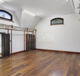 Casa, 10 camere, 420 mp Bucuresti/Sisesti