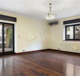 Casa, 10 camere, 420 mp Bucuresti/Sisesti