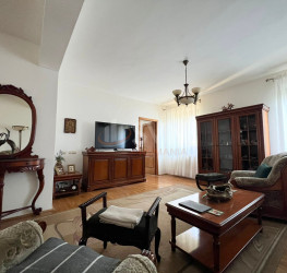 Casa, 10 camere, 488 mp Bucuresti/Baneasa