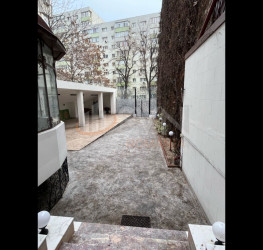 Casa, 10 camere, 524 mp Bucuresti/Banu Manta