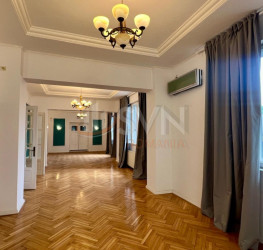 Casa, 10 camere, 524 mp Bucuresti/Banu Manta