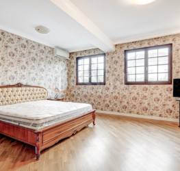 Casa, 10 camere, 573 mp Bucuresti/Iancu Nicolae