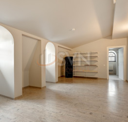 Casa, 10 camere, 573 mp Bucuresti/Iancu Nicolae