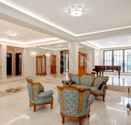 Casa, 10 camere, 573 mp Bucuresti/Iancu Nicolae