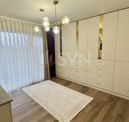 Casa, 10 camere, 650 mp Prahova/Centru