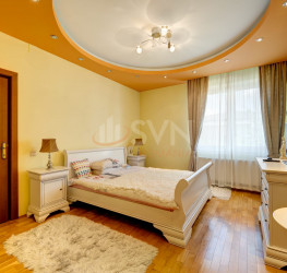 Casa, 10 camere, 700 mp Bucuresti/Pipera