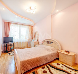 Casa, 10 camere, 700 mp Bucuresti/Pipera