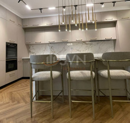 Casa, 10 rooms, 295.57 mp Bucuresti/Pipera