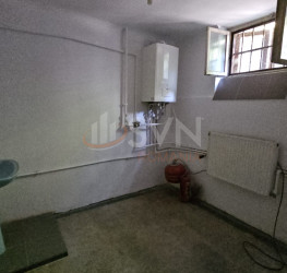 Casa, 10 rooms, 306 mp Bucuresti/Capitale