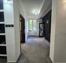 Casa, 10 rooms, 320 mp Bucuresti/Parcul Carol