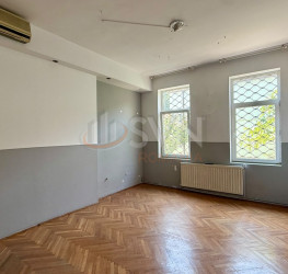 Casa, 10 rooms, 332 mp Bucuresti/P-ta Muncii