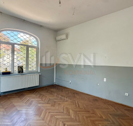 Casa, 10 rooms, 332 mp Bucuresti/P-ta Muncii