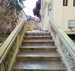 Casa, 10 rooms, 343.15 mp Bucuresti/Cismigiu