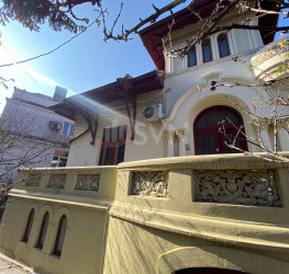 Casa, 10 rooms, 343.15 mp Bucuresti/Cismigiu