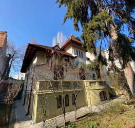 Casa, 10 rooms, 343.15 mp Bucuresti/Cismigiu
