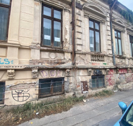 Casa, 10 rooms, 380 mp Bucuresti/Calea Victoriei