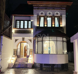 Casa, 10 rooms, 524 mp Bucuresti/Banu Manta