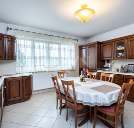 Casa, 10 rooms, 540 mp Bucuresti/Bucurestii Noi