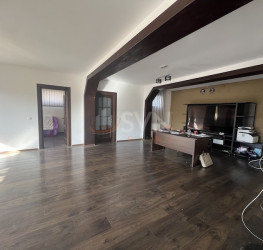 Casa, 10 rooms, 550 mp Bucuresti/Dacia