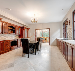 Casa, 10 rooms, 573 mp Bucuresti/Iancu Nicolae