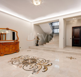 Casa, 10 rooms, 573 mp Bucuresti/Iancu Nicolae