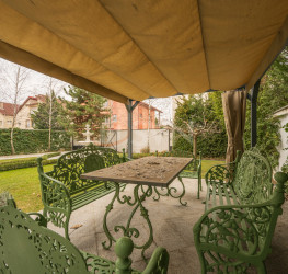 Casa, 10 rooms, 573 mp Bucuresti/Iancu Nicolae