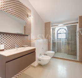 Casa, 10 rooms, 573 mp Bucuresti/Iancu Nicolae