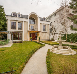 Casa, 10 rooms, 573 mp Bucuresti/Iancu Nicolae
