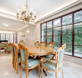 Casa, 10 rooms, 573 mp Bucuresti/Iancu Nicolae