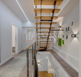 Casa, 10 rooms, 610 mp Bucuresti/Armeneasca