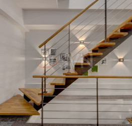 Casa, 10 rooms, 610 mp Bucuresti/Armeneasca