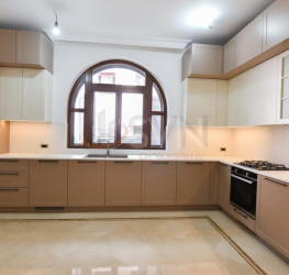 Casa, 10 rooms, 628 mp Bucuresti/Cotroceni
