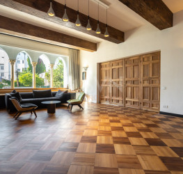 Casa, 10 rooms, 646 mp Bucuresti/Dacia