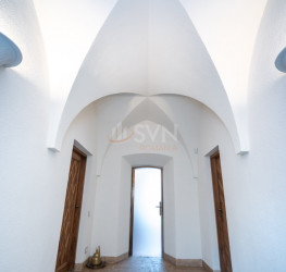 Casa, 10 rooms, 646 mp Bucuresti/Dacia